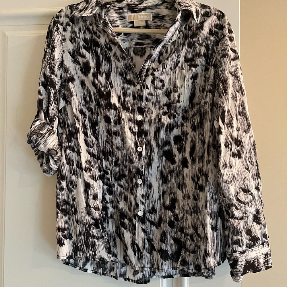 Stylish Black and White Women's Top